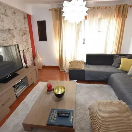 Cascais, 2 Bedroom Near Cascais Shopping