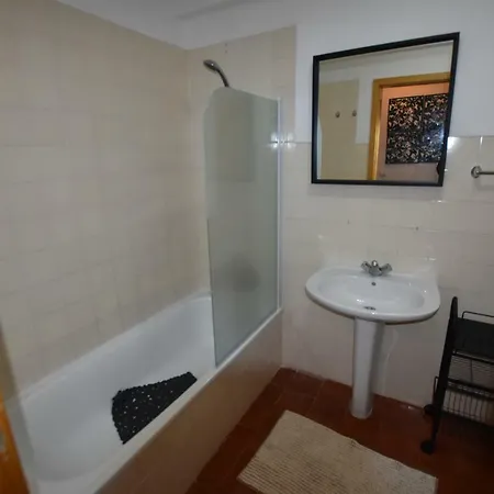 Cascais, 2 Bedroom Near Cascais Shopping Alcabideche