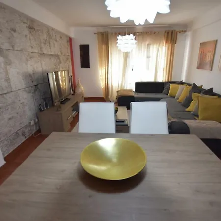 Cascais, 2 Bedroom Near Cascais Shopping * Alcabideche
